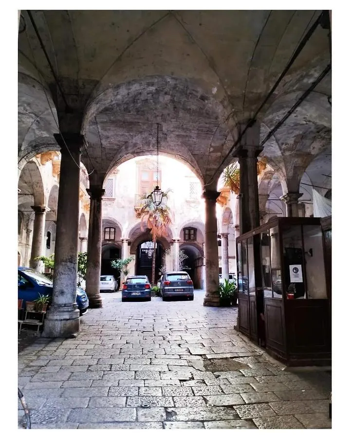 Palazzo Cuto Central Flat Palermo Casa vacanze